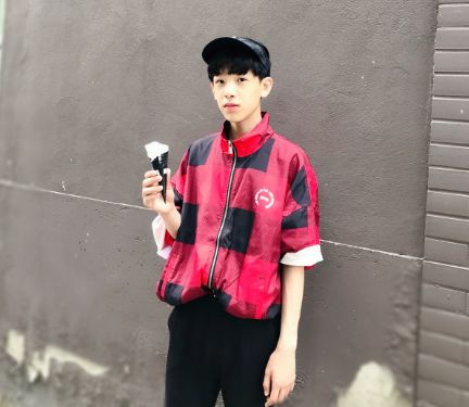 黄天崎长大后的最新照片(黄天崎长大图片) 黄天崎长大后的最新照片(黄天崎长大图片)