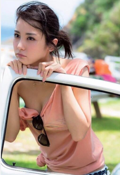 石川恋为什么叫黑美人