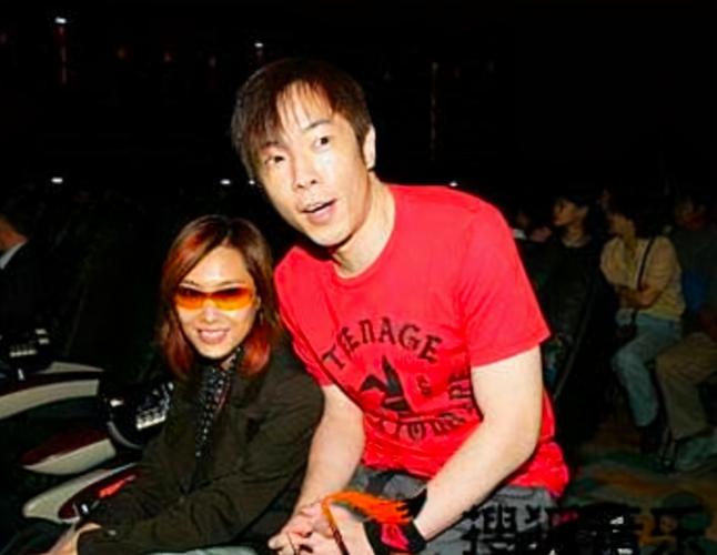 朱茵黄贯中结婚照,朱茵黄贯中结婚(朱茵黄贯中哪年结婚)