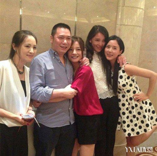 赵微老公，赵薇老公黄有龙照片(赵薇老公黄有龙隐秘身份曝光)