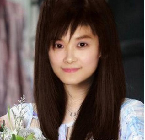 罕见李宇春长发女装照片(李宇春裙装照片)