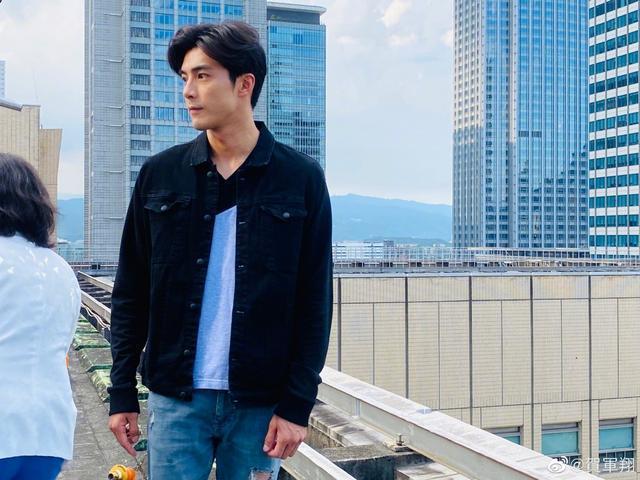 贺军翔图片,贺军翔个人资料简介图(贺军翔简历) 贺军翔图片,贺军翔个人资料简介图(贺军翔简历)