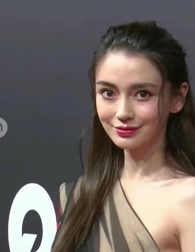 杨颖angelababy素颜,A(杨颖的素颜是什么样的)