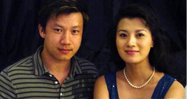 史兰芽李幼斌现状离婚了吗(史兰芽个人资料图片李幼斌前妻) 史兰芽李幼斌现状离婚了吗(史兰芽个人资料图片李幼斌前妻)