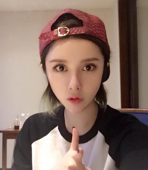 沉珂，易珑静(沉珂易珑静照片)