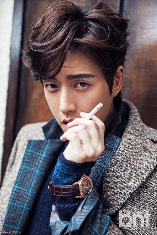 朴海镇为什么不用服兵役？朴海镇被人叫朴三(朴海镇 兵役)