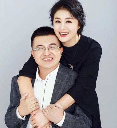 于月仙的老公,谢大脚现实老公是谁(谢大脚于月仙丈夫是谁) 于月仙的老公,谢大脚现实老公是谁(谢大脚于月仙丈夫是谁)