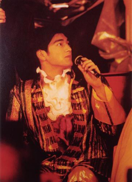 金城武的哥哥金城宽照片(金城武父亲合照)