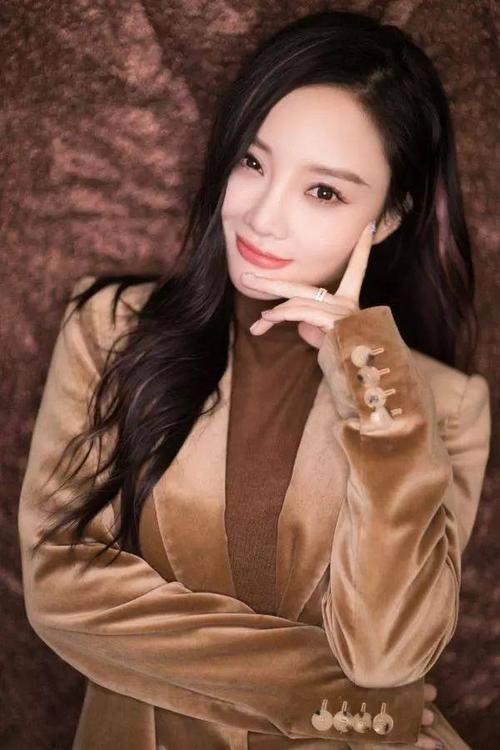 伊能静不雅照片全集，伊能静采访视(伊能静视频回应争议 视频)