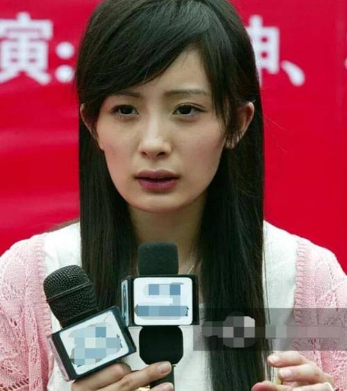 杨幂整容前的样子,杨幂整容前后(杨幂整容前和整容后的对比) 杨幂整容前的样子,杨幂整容前后(杨幂整容前和整容后的对比)