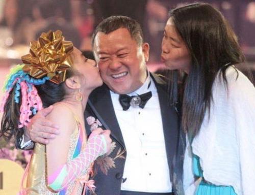 曾志伟现任妻子，朱丽倩(曾志伟现任妻子宋丽华)