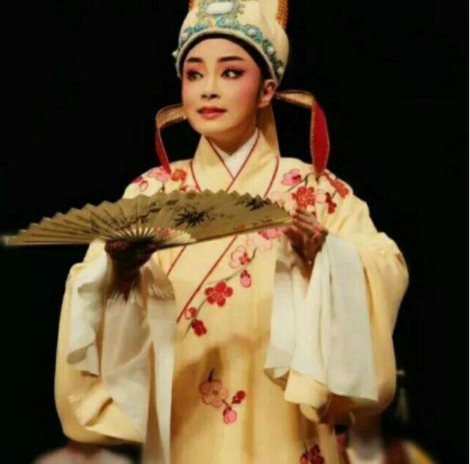 越剧孙智君现在的丈夫(越剧演员孙智君为什么不唱越剧了)