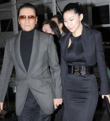 谢贤有多少钱？身价多少？王杰是被谢贤毒哑(谢贤欠谁钱)