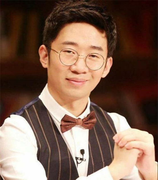 杨迪为什么叫燃灯大师?杨迪和谢娜什么关系(杨迪什么时候拜谢娜为师的)