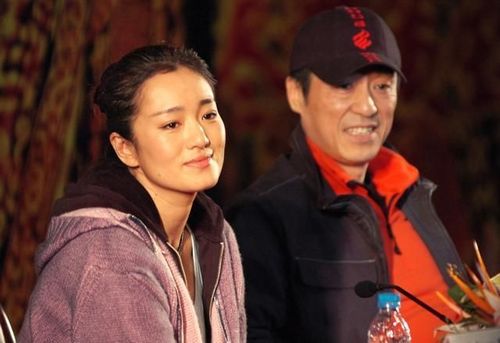 陈婷的出身，张艺谋怎么看上陈婷(张艺谋与陈婷结婚时陈婷多大)