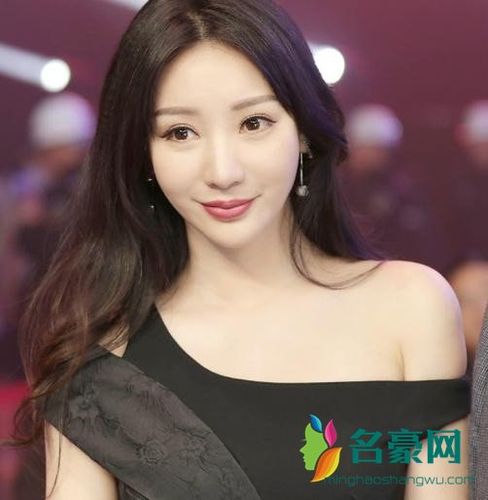 柳岩和谁上过床，柳岩结过几次婚有(柳岩谈结婚)