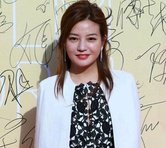 赵薇离婚，赵薇(赵薇离婚了是真的吗)