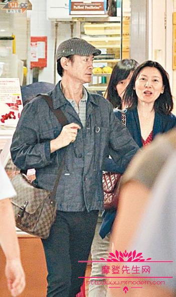 郑少秋有没有爱过沈殿霞？揭郑少秋当年抛弃(郑少秋为什么和沈殿霞离婚)