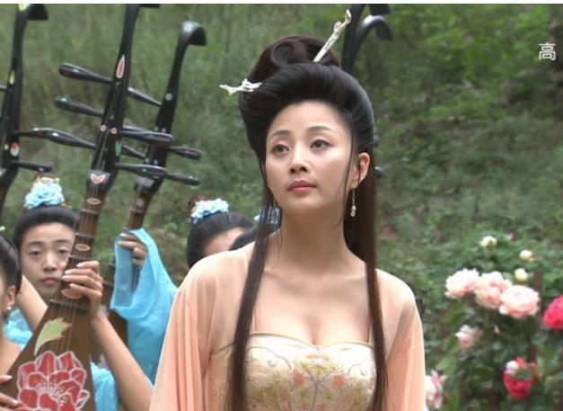 殷桃嘴唇,年轻时的殷桃有多美(殷桃的眼神)