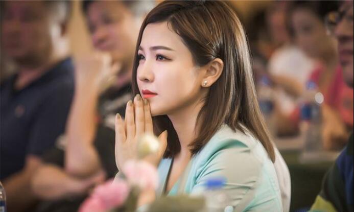 秦梦瑶死了吗?秦梦瑶和范军是啥关系站<m(现在的秦梦瑶) 秦梦瑶死了吗?秦梦瑶和范军是啥关系站<m(现在的秦梦瑶)