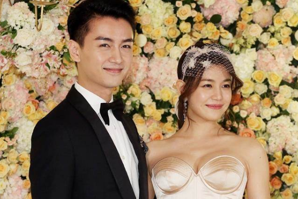 陈妍希陈晓怎么了，黄轩一博(陈晓陈妍希到底怎么了?)