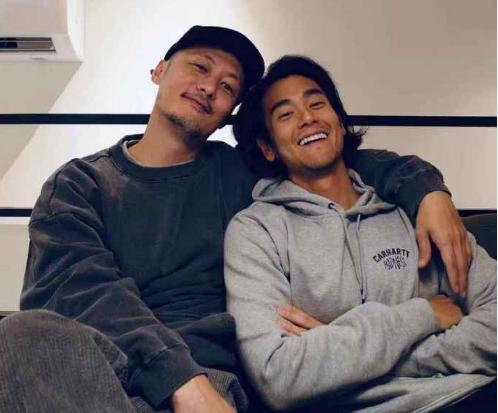 余文乐调侃彭于晏,余文乐抱娃合影(余文乐彭于晏结婚照)