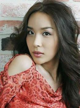 河莉秀变性前，艾比做了变性手术了(艾比利做变性手术了吗)