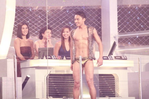 香港先生泳装肌肉激凸照片 香港先生泳装肌肉激凸照片