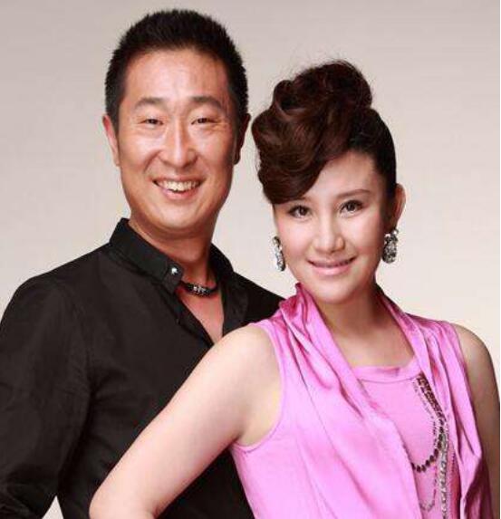 周冬齐和王茜、胡可很像对比照 周冬齐和王茜、胡可很像对比照