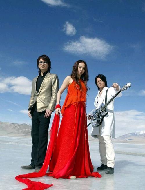 飞儿乐队解散了吗,飞儿乐队主唱为(飞儿乐团之前的主唱是谁)