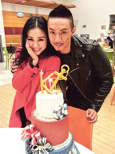 谢安琪老公，谢安琪兰花指(谢安琪老公叫什么名字)