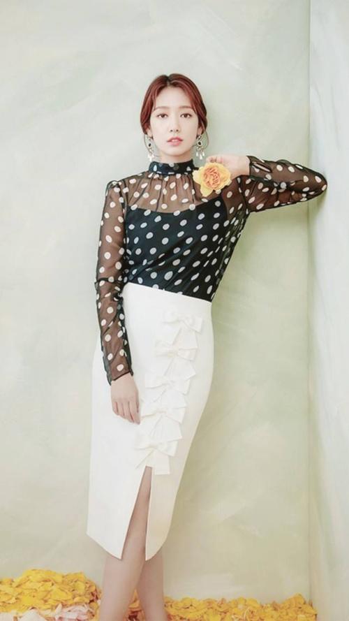 韩星朴施厚，韩国朴施厚结婚了吗(朴施厚现在的照片)