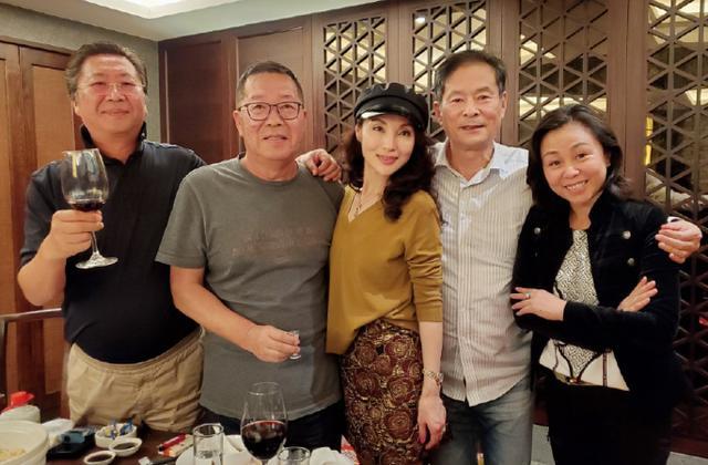 陈国星，屠洪刚的三任妻子是谁(陈宝国屠洪刚)