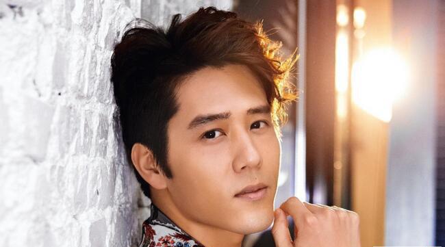 胡宇威女朋友，鬼鬼胡宇威为什么分(胡宇威的女友)