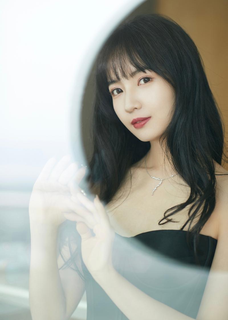 鹿依luna，鹿依luna是谁(鹿伊luna)