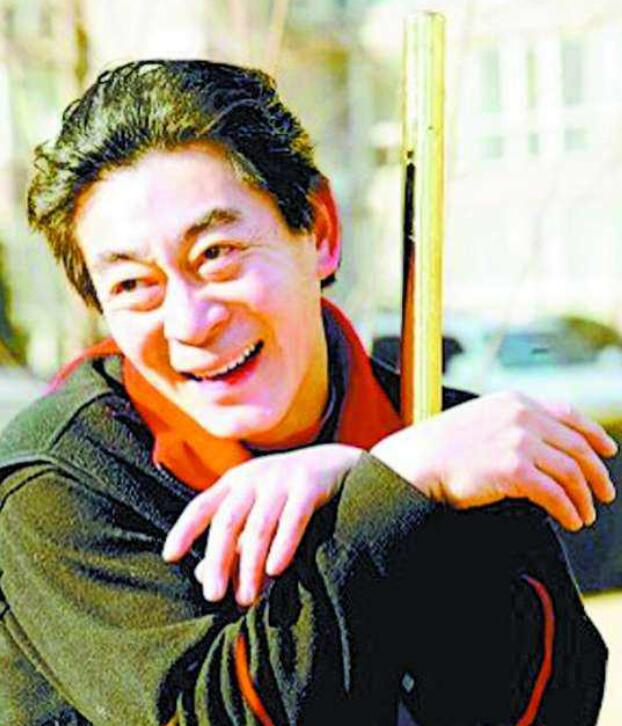 曹荣为什么把孙悟空演成抽筋版的样子