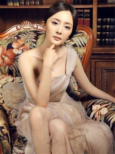 杨幂大臭脚,马苏李小璐(李小璐与杨幂)