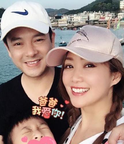 梁小冰老公，梁小冰面相(梁小冰丈夫家境)