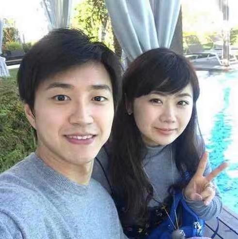 福原爱挺孕肚领奖,福原爱怀孕大肚(福原爱孕妇照)