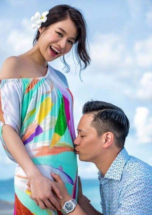 张曦文老公，张曦文正面照(张曦文近照)