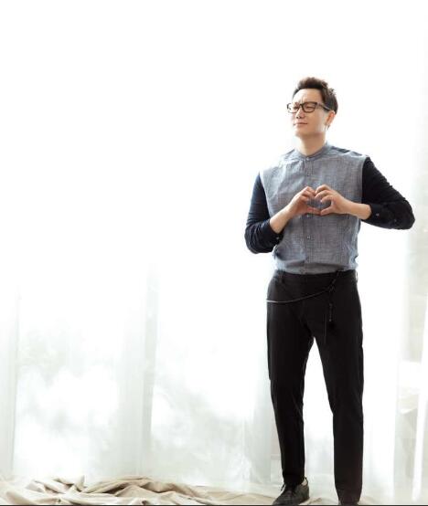 郑淳元好壮秀肌肉照片(郑淳元年轻照片) 郑淳元好壮秀肌肉照片(郑淳元年轻照片)