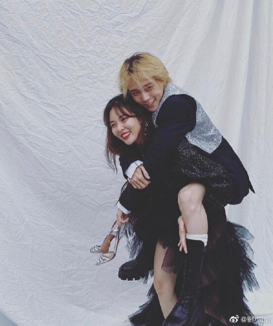 金晓钟在韩国算几线红不红(金晓钟出道前照片)