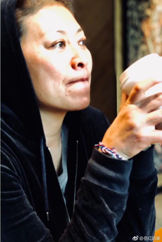 李连杰和岳红是什么关系(演员岳红的丈夫是谁) 李连杰和岳红是什么关系(演员岳红的丈夫是谁)