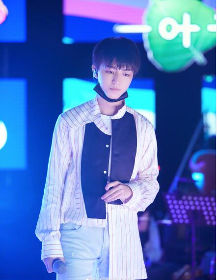 为什么流行口罩戴在下巴底下(经常把口罩戴在下巴下面对脸型好吗) 为什么流行口罩戴在下巴底下(经常把口罩戴在下巴下面对脸型好吗)