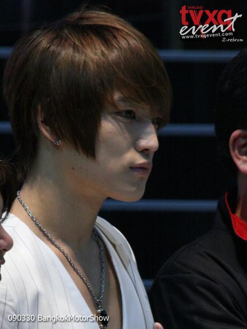 泰国男明星十大帅哥，泰国最帅男神(泰国明星男明星最帅的)