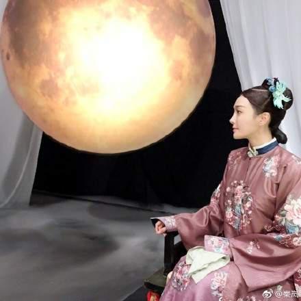 秦岚现在男友是王冠逸吗?说秦岚是白月光是 秦岚现在男友是王冠逸吗?说秦岚是白月光是