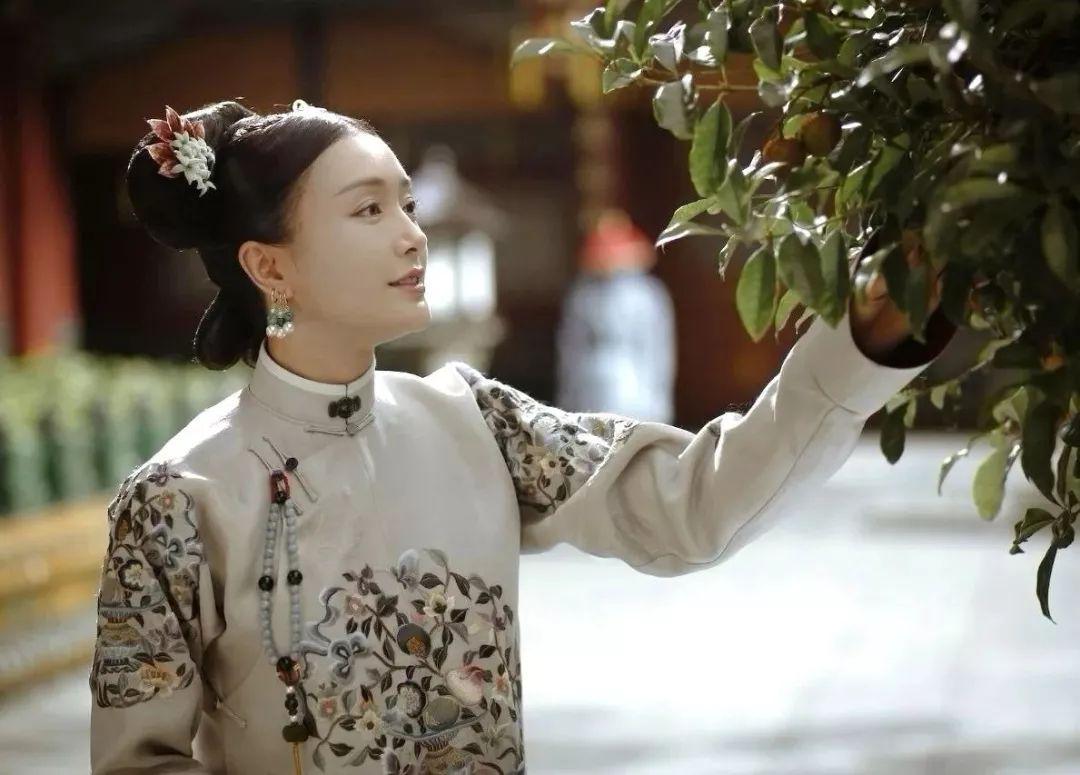 秦岚现在男友是王冠逸吗?说秦岚是白月光是 秦岚现在男友是王冠逸吗?说秦岚是白月光是