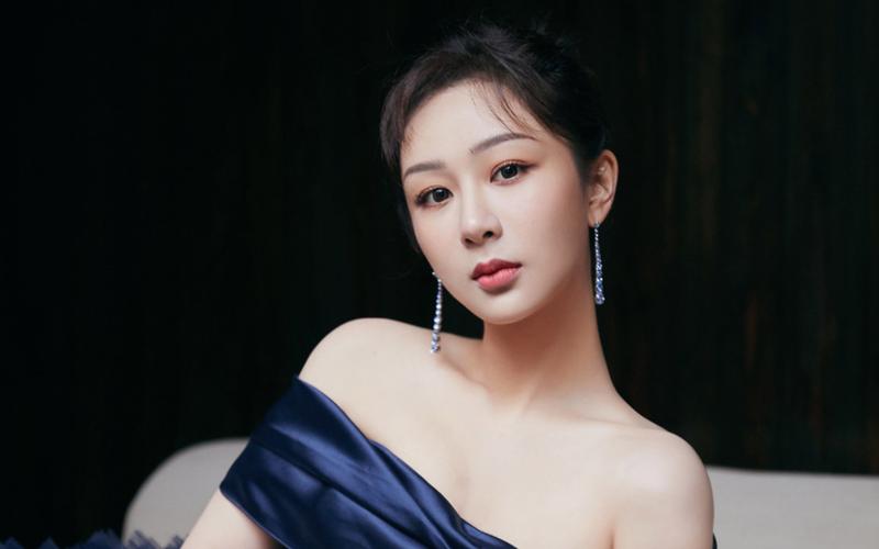 明星性感图片，最敢穿的女星(女明星的照片性感)