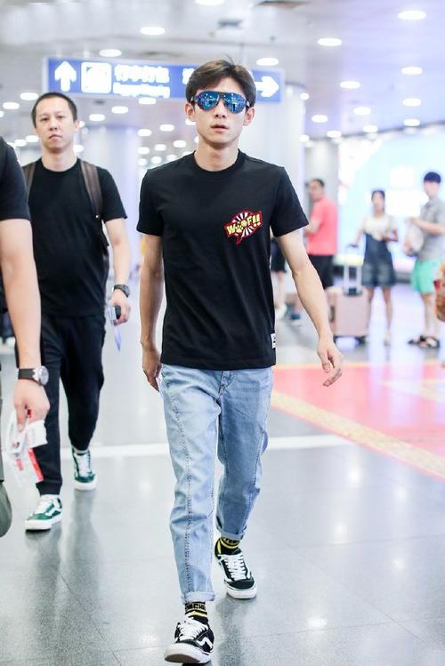 张一山身高,165身高的男明星(张一山身高到底有多高)