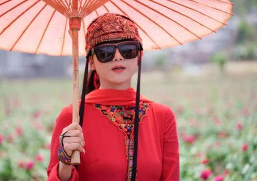 杨丽萍图片,杨丽萍年轻(杨丽萍近照图片) 杨丽萍图片,杨丽萍年轻(杨丽萍近照图片)